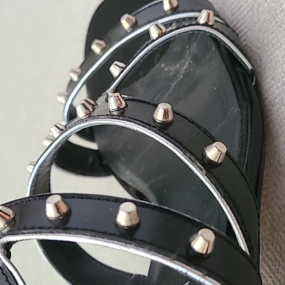 Stuart Weitzman Patent Studded Sandals - Size 9 - Picture 12 of 12